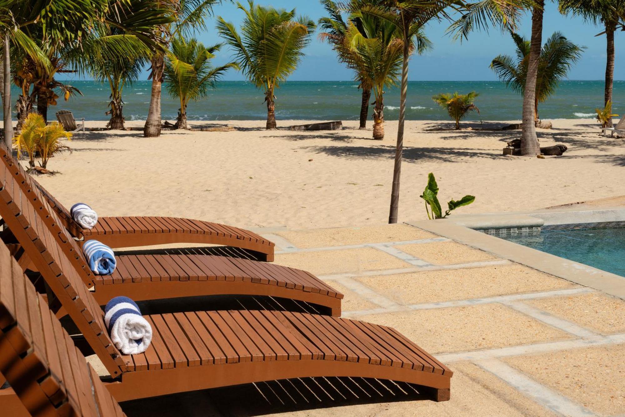 Sandy Feet Beach Resort Placencia Kültér fotó
